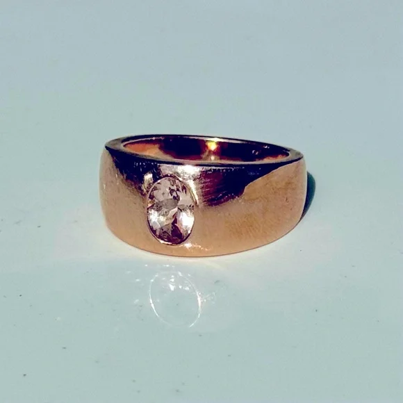 One Carat Peach Morganite Rose Gold Ring - Picture 2 of 7